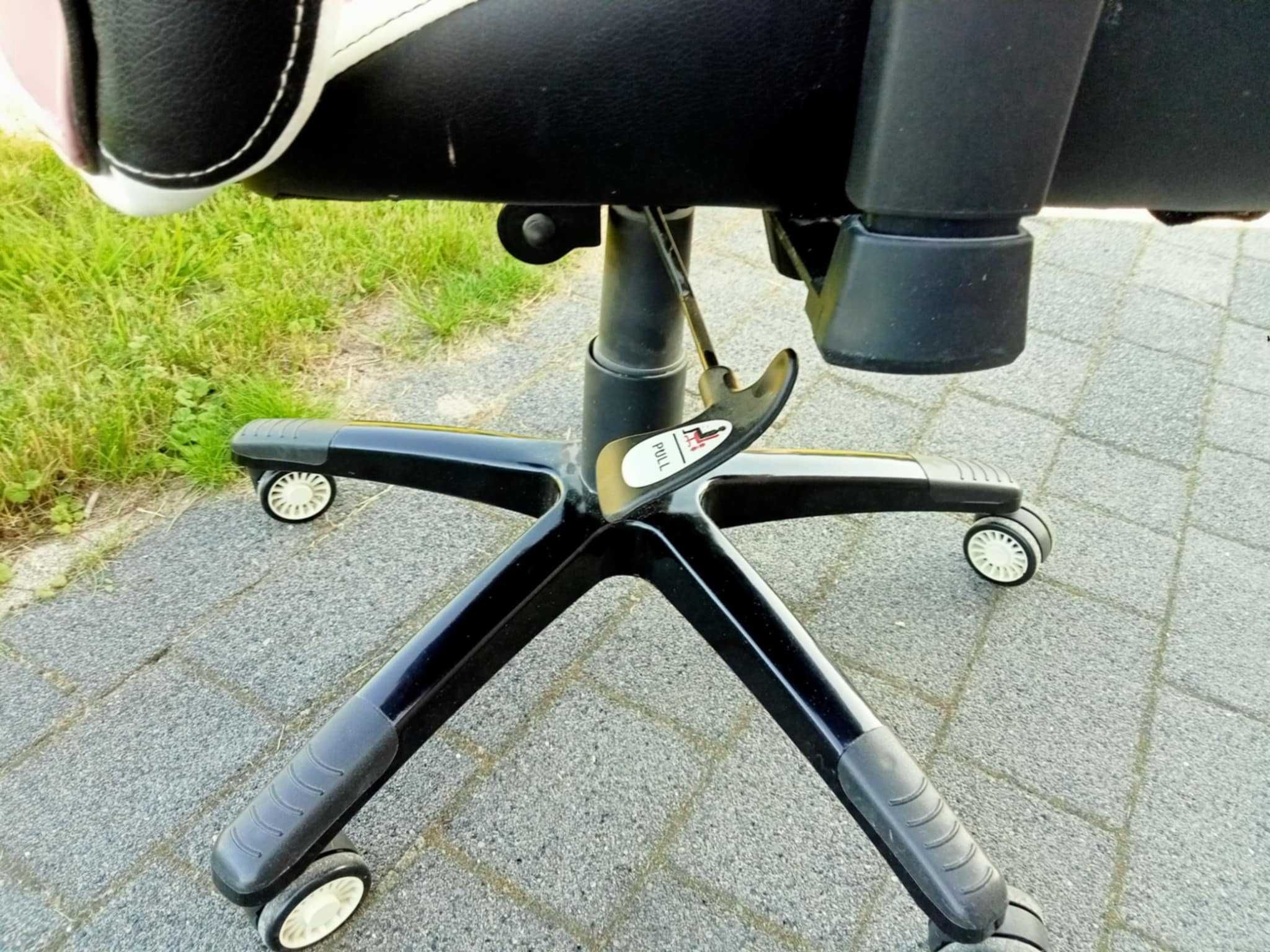 Sprzedam krzesło gamingowe huzaro