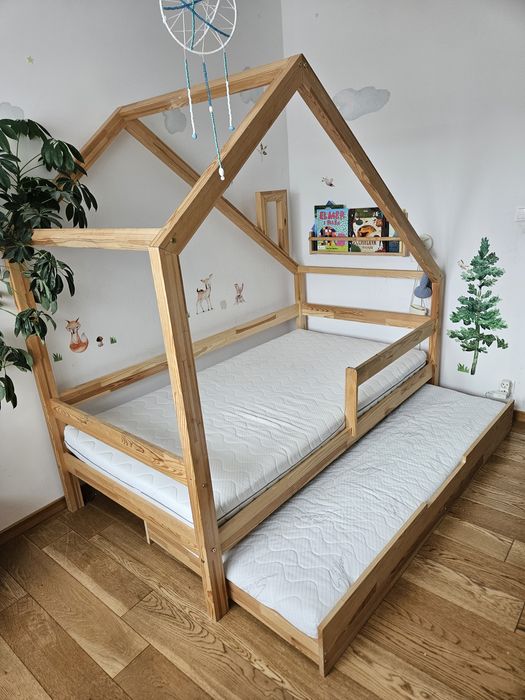 Duże solidne łóżko dziecięce 100x190 - domek z szufladą i dwoma matera