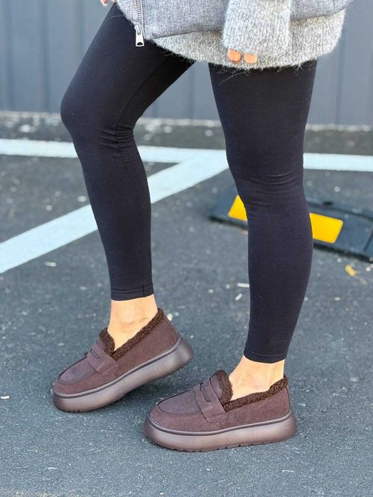 Жіночі зимові лофери замшеві (36-41) на хутрі шоколадні | Черевики