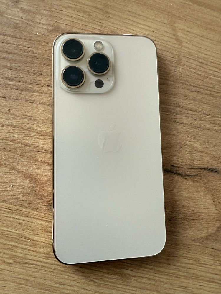 iPhone 13 pro złoty