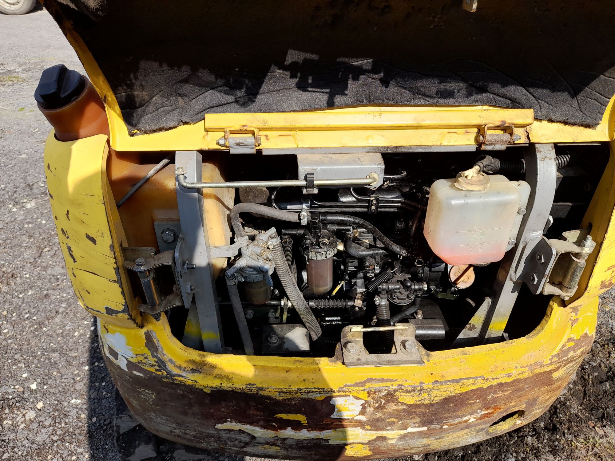 Minikoparka New Holland e18r