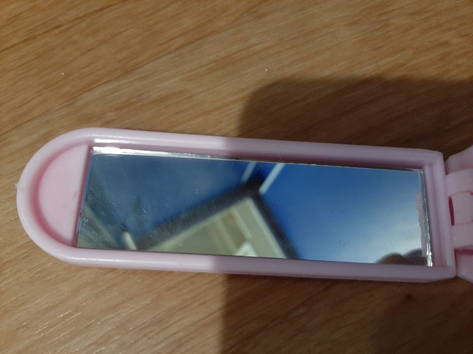 Зеркало расческа зубная щетка