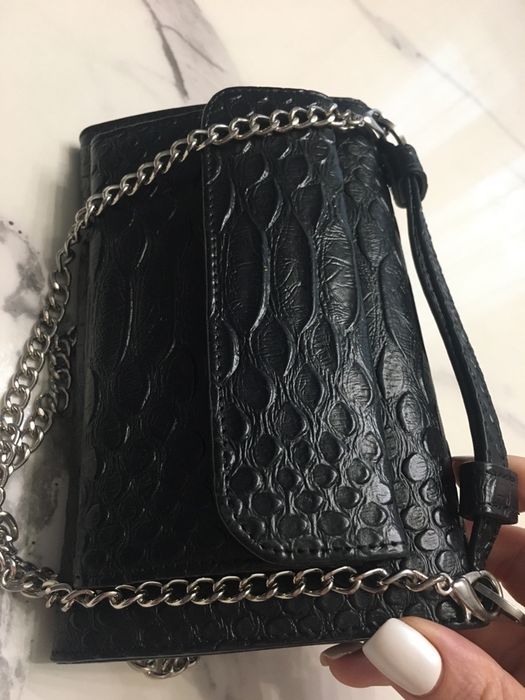 Стильный  минималистичный кожанный клатч