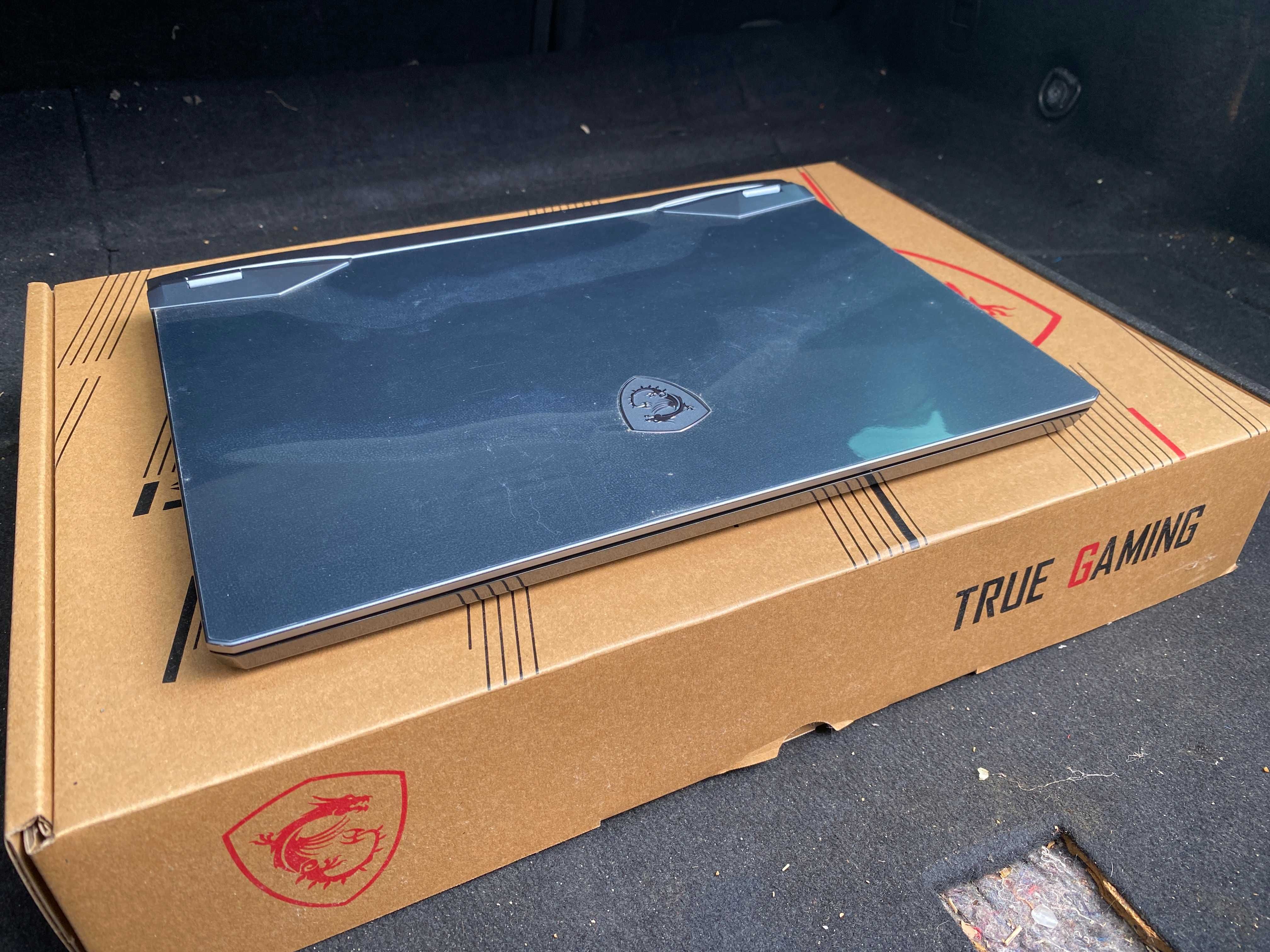 Portátil Gaming - MSI Raider GE66 11UH-200PT