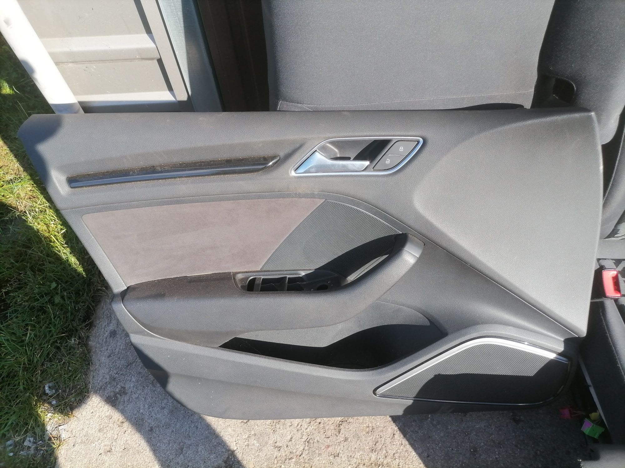 Fotele boczki Audi A3 8V Bdb stan