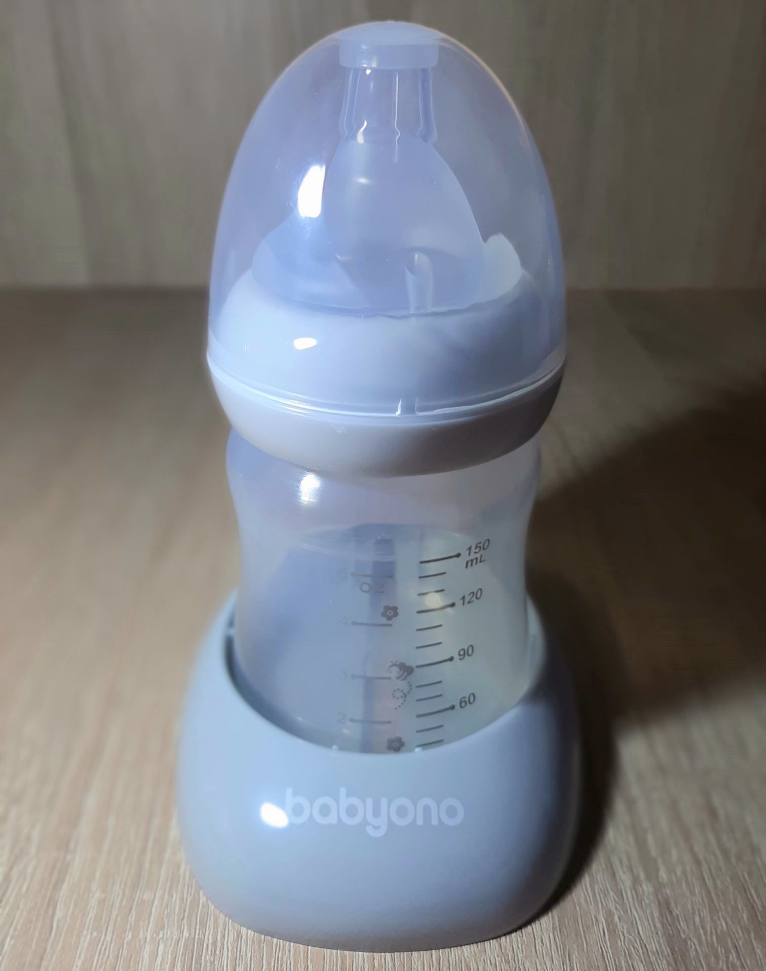 Бутылочка babyone 150 мл, с крышкой и подставкой.