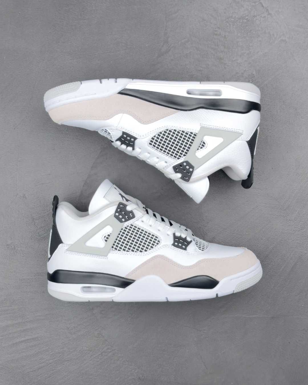 Кросівки Air Jordan 4 Retro 'Military Black'