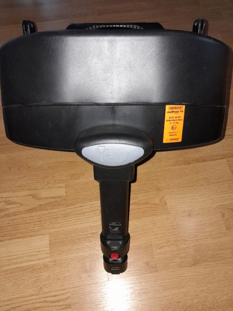 Isofix Easymaxi Fix Bébécar