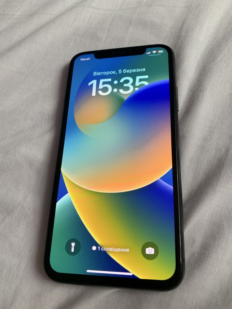 iphone X (10) на 64 gb