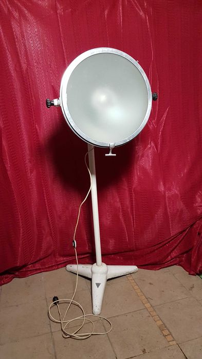 medyczna lampa lekarska zabiegowa FAMED 1 VINTAGE LATA 50