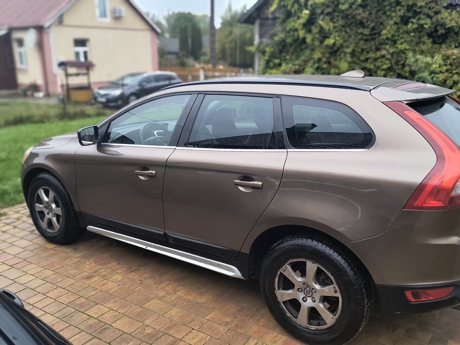 Volvo XC60 2,4 D5 automat