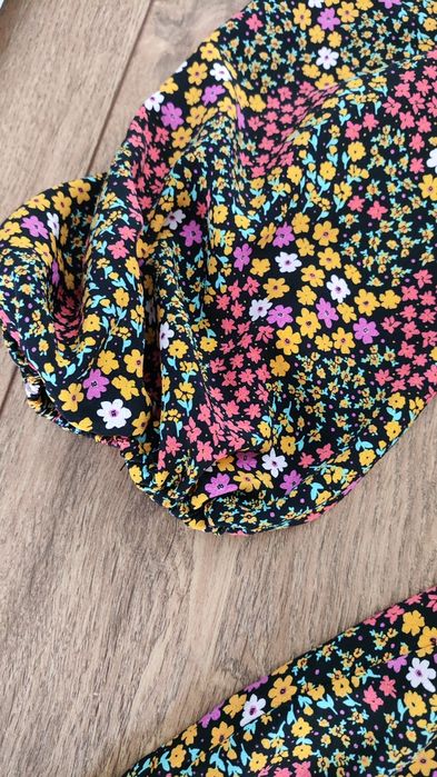 RIVER ISLAND sukienka łączka, bardzo intensywne kolory, na zakladke