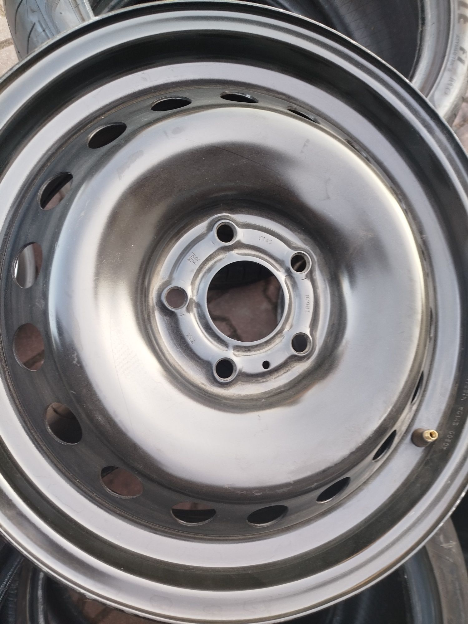 sprzedam felgi Stalowe 16 cali, 5x114,3 NISSAN