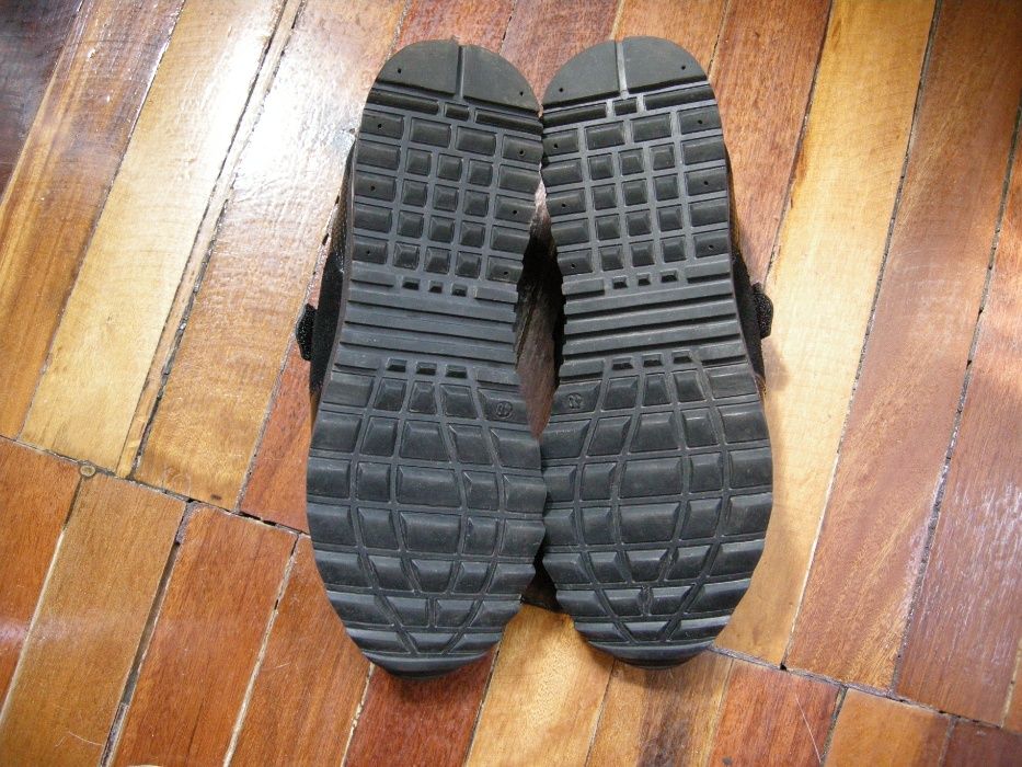 Женские туфли фирмы Bronx, размер 40