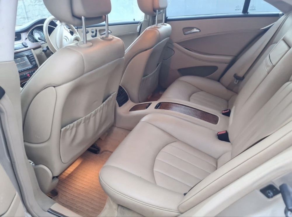 Салон шкіряний, бежевий салон мерседес mercedes cls w219