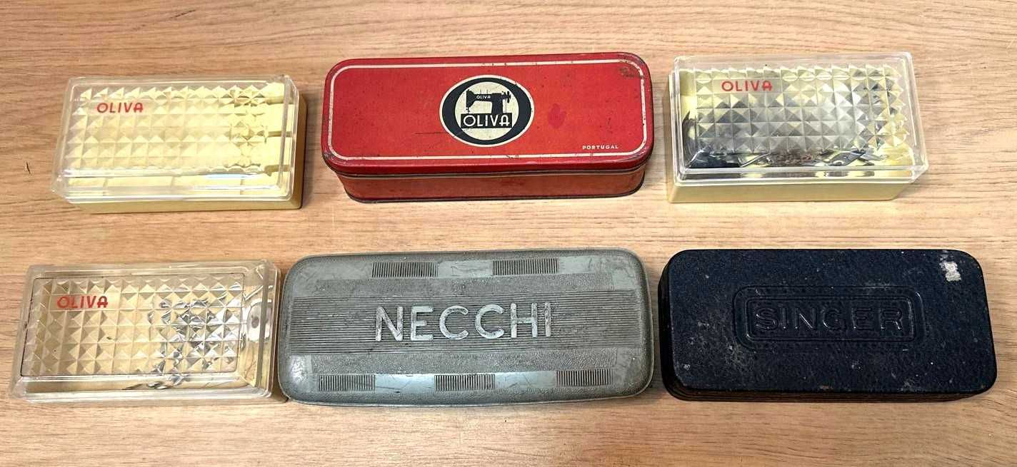 Caixas de ferramentas antigas para coleção