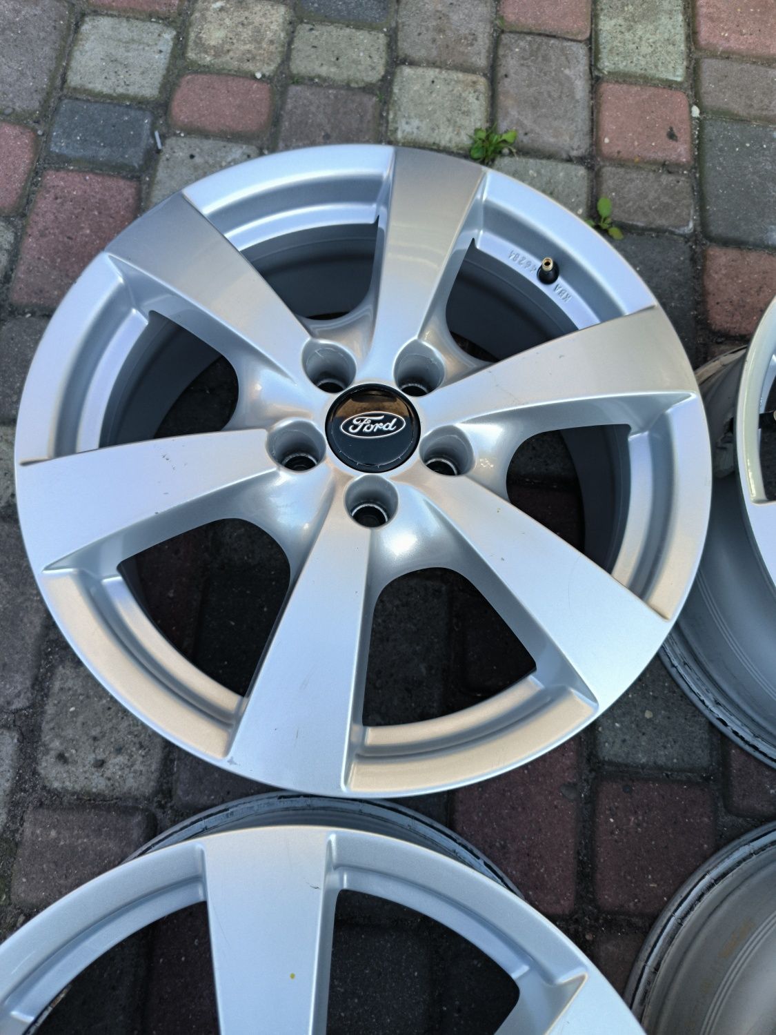 Felgi aluminiowe 17 Ford Focus Galaxy SMax CMax Kuga Mondeo 5x108