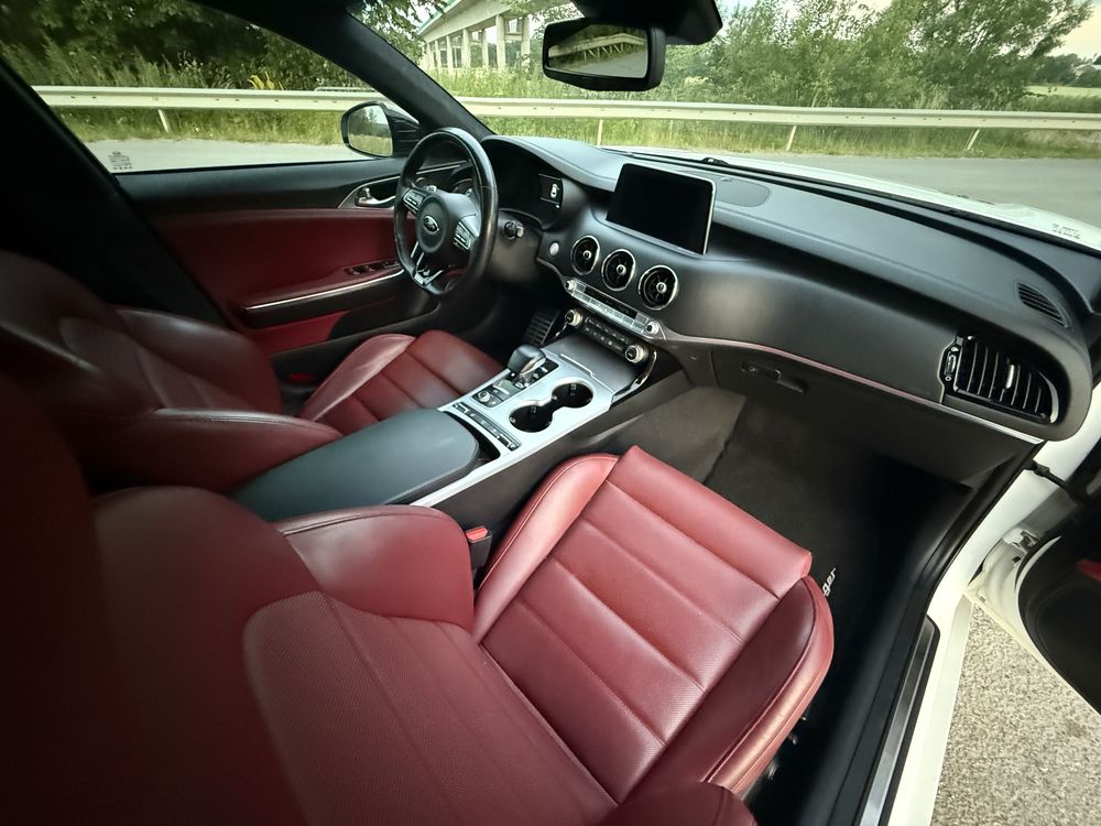 Kia Stinger 3.3 v6 4x4 Panorama, automat GT line