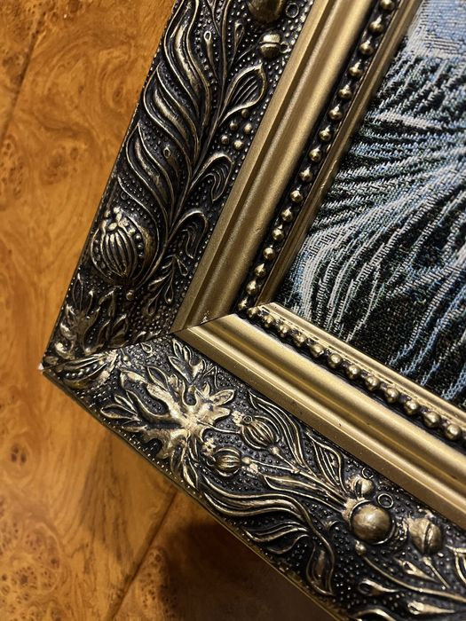 Картина вышитая