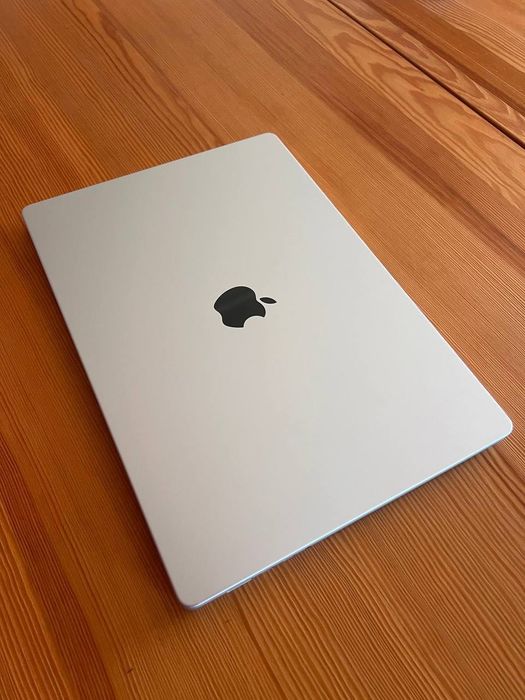 Apple MacBook Pro 16-inch