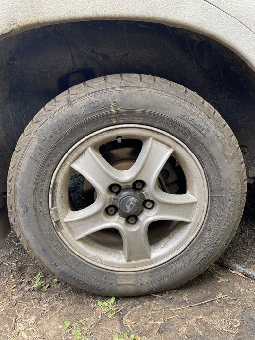 Диски R16 5x114.3 Санта Фе Туксон з оригіналтними ковпачками