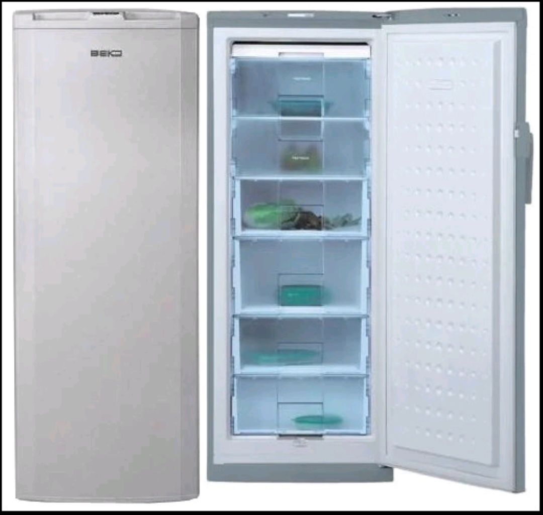 Морозильна камера Beko FSA 21320