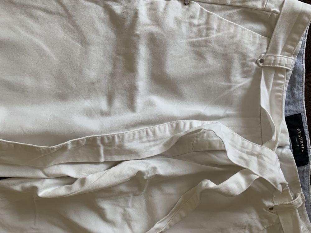 Reserved spodnie damskie 34 białe bawełna 100% modne w talii z paskiem