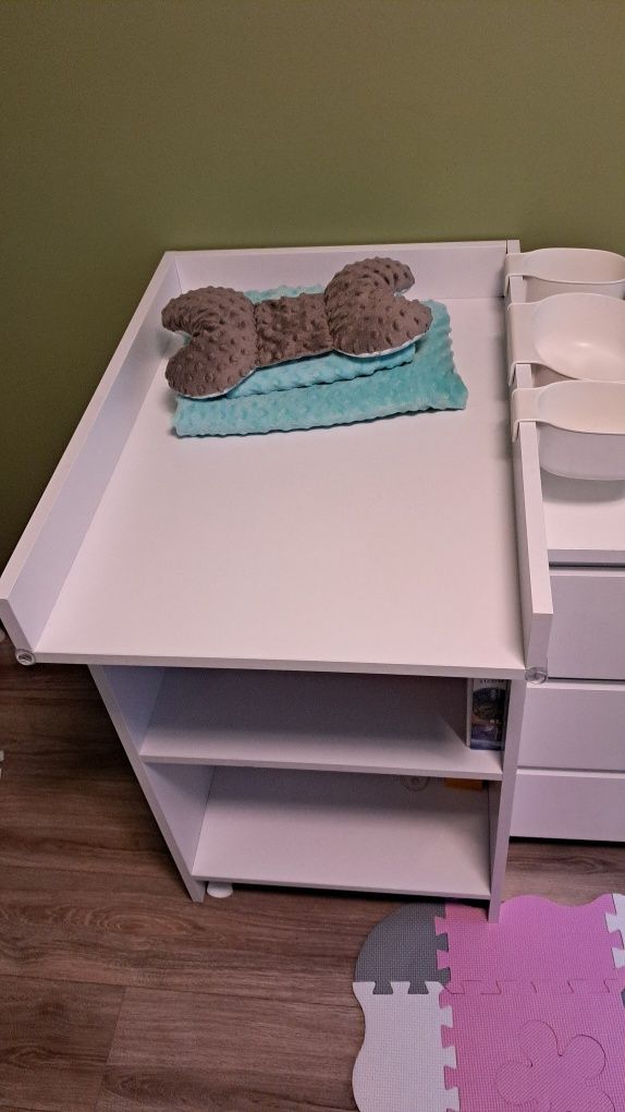Łóżeczko IKEA i przewijak