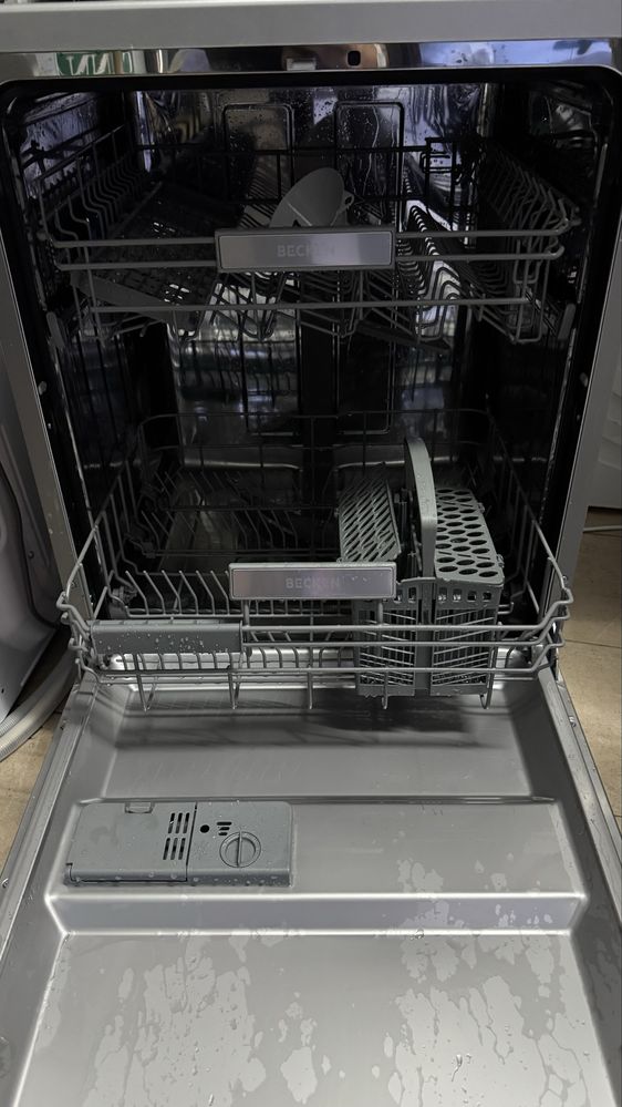 Máquina de Lavar Loiça BECKEN BDW5296 IX (13 Conjuntos ( NOVA)