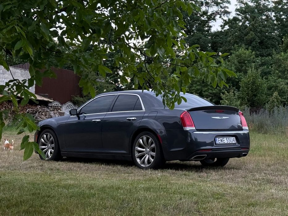 Chrysler 300C Amerykański Sen - Nowoczesny, Zadbany, Wygodny