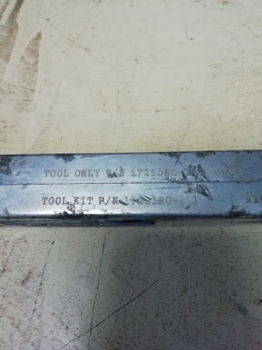 Приспособление для зачистки проводов AMP