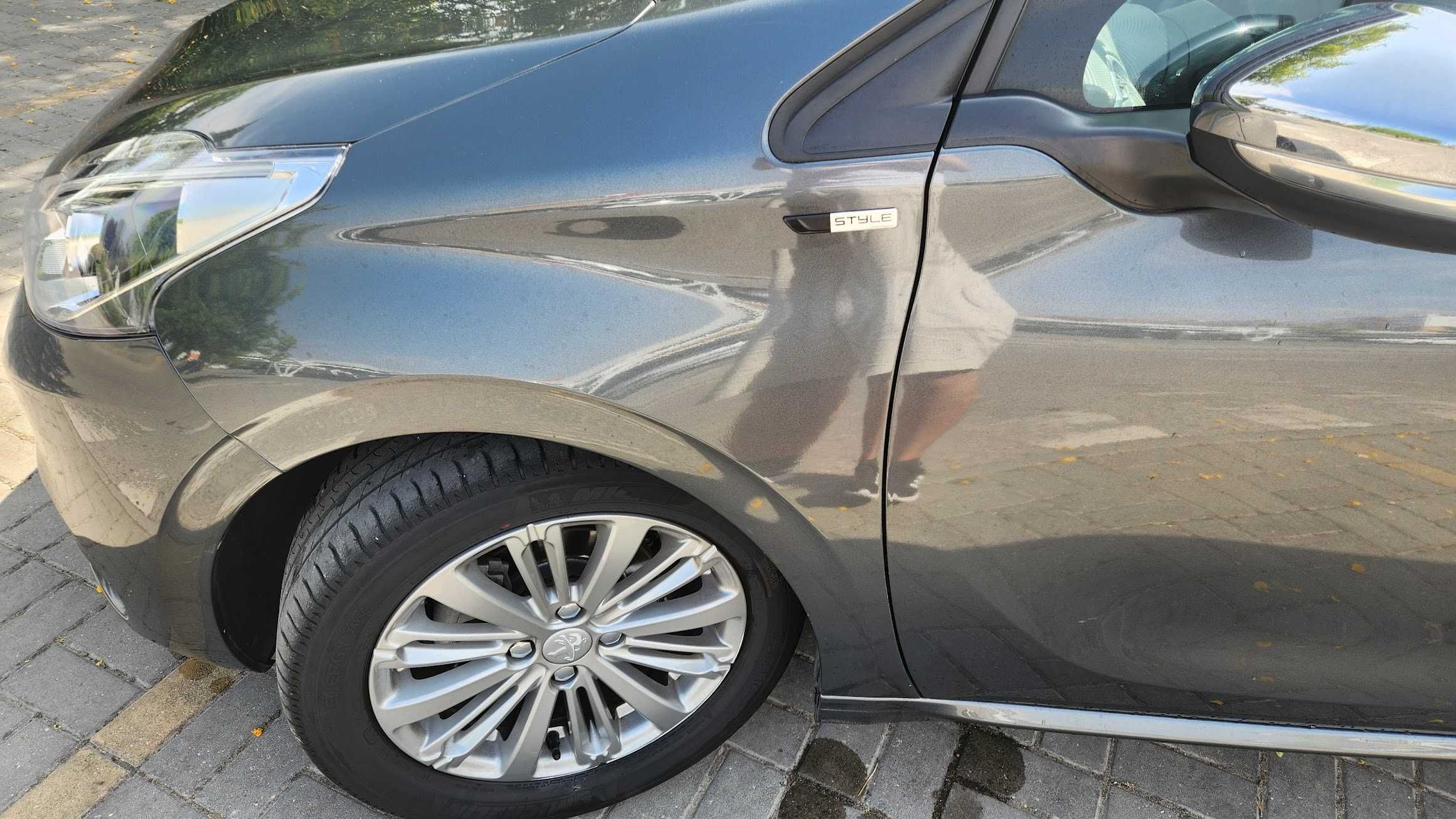 Peugeot 208 1.6 Bluehdi Style 2016 - Gasóleo - 68.000km