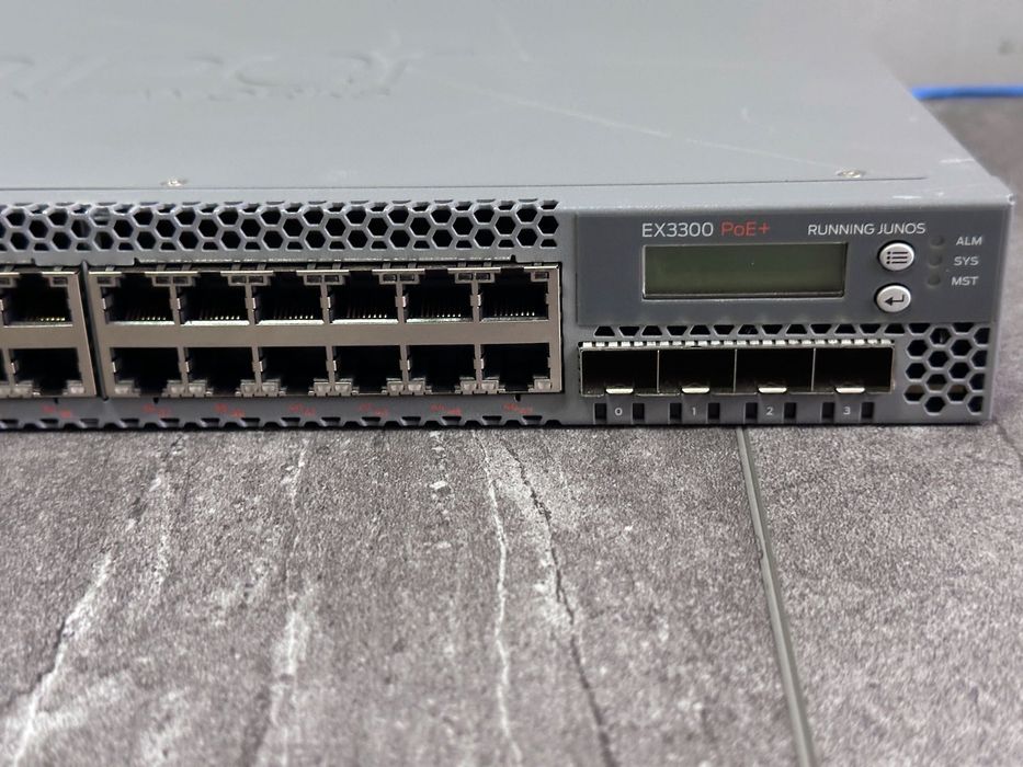 Комутатор Juniper EX3300-48P PoE+