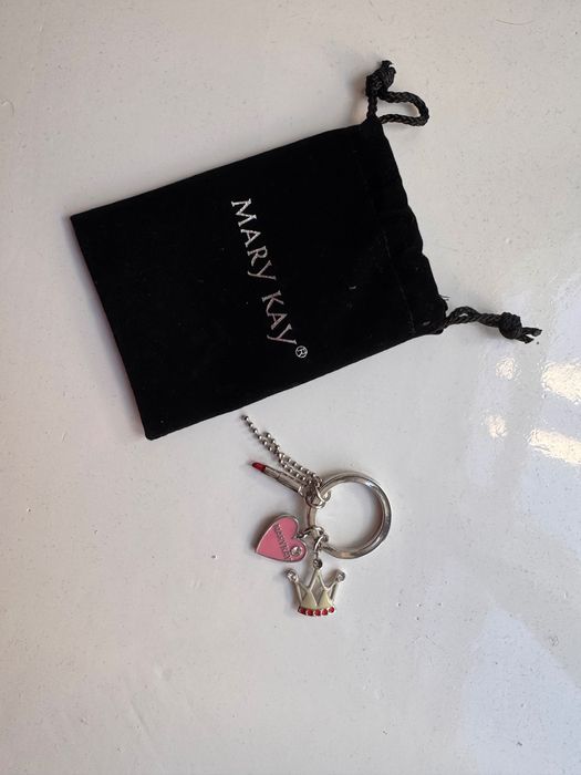 Брелок від Mary Kay