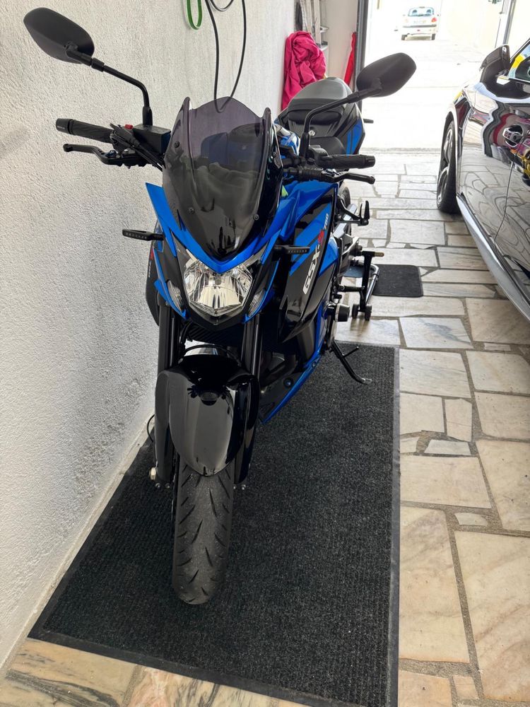 Suzuki gsxs750 como nova
