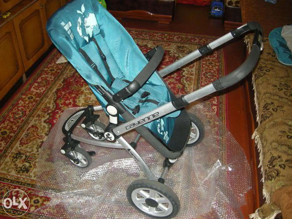 Детская коляска-трансформер БЕРТОНИ.