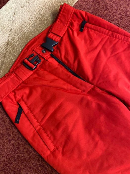 Лижні штани червоного кольору