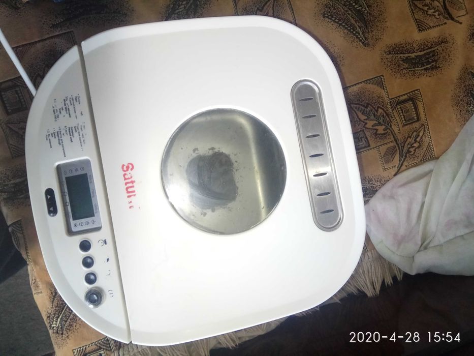 прдам хлебопечку сатурн ST-EC0130 в рабочем состоянии без ведра