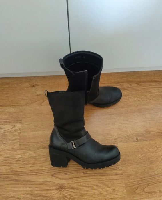 Botas em couro Hush puppies