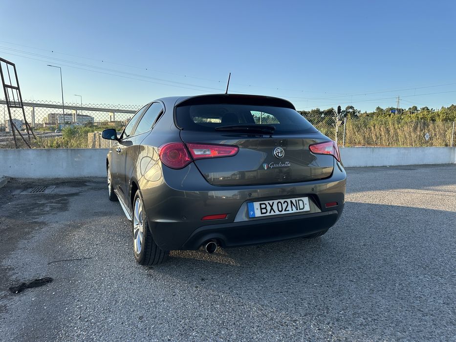 Alfa Romeu Giulietta 1.6JTD Aceito Retoma