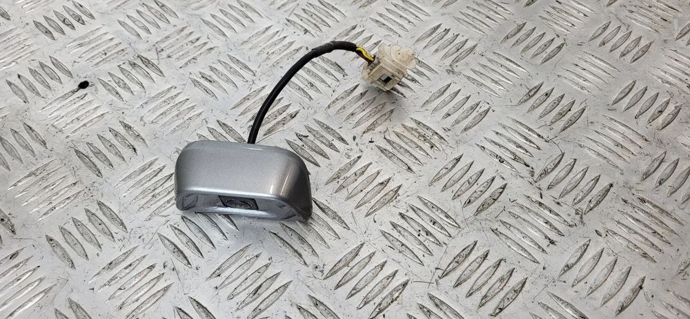 Mitsubishi L200 V Fullback Kamera Cofania