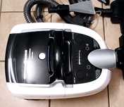 Odkurzacz Bosch AquaWash&Clean BWD421PRO 2100W.