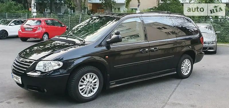 Chrysler Grand Voyager 2007 пристосован для людей на інвалідному візку
