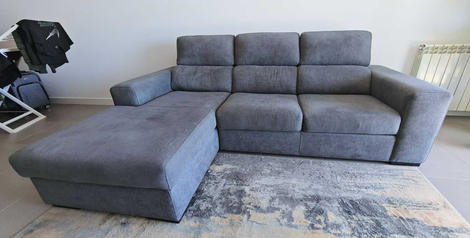 Sofá 3 lug. c/ chaise longue (direito) - como novo e super confortável