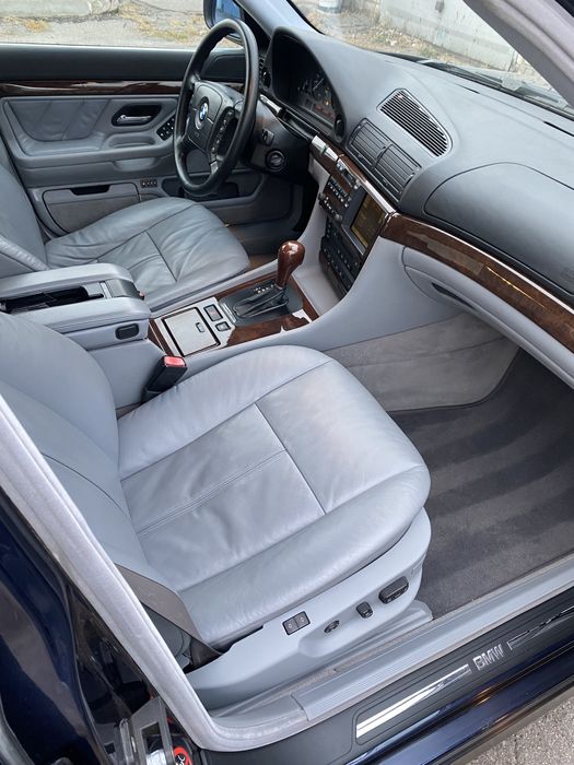 Хімчистка салону (хімчищення, прибирання інтерʼєру)