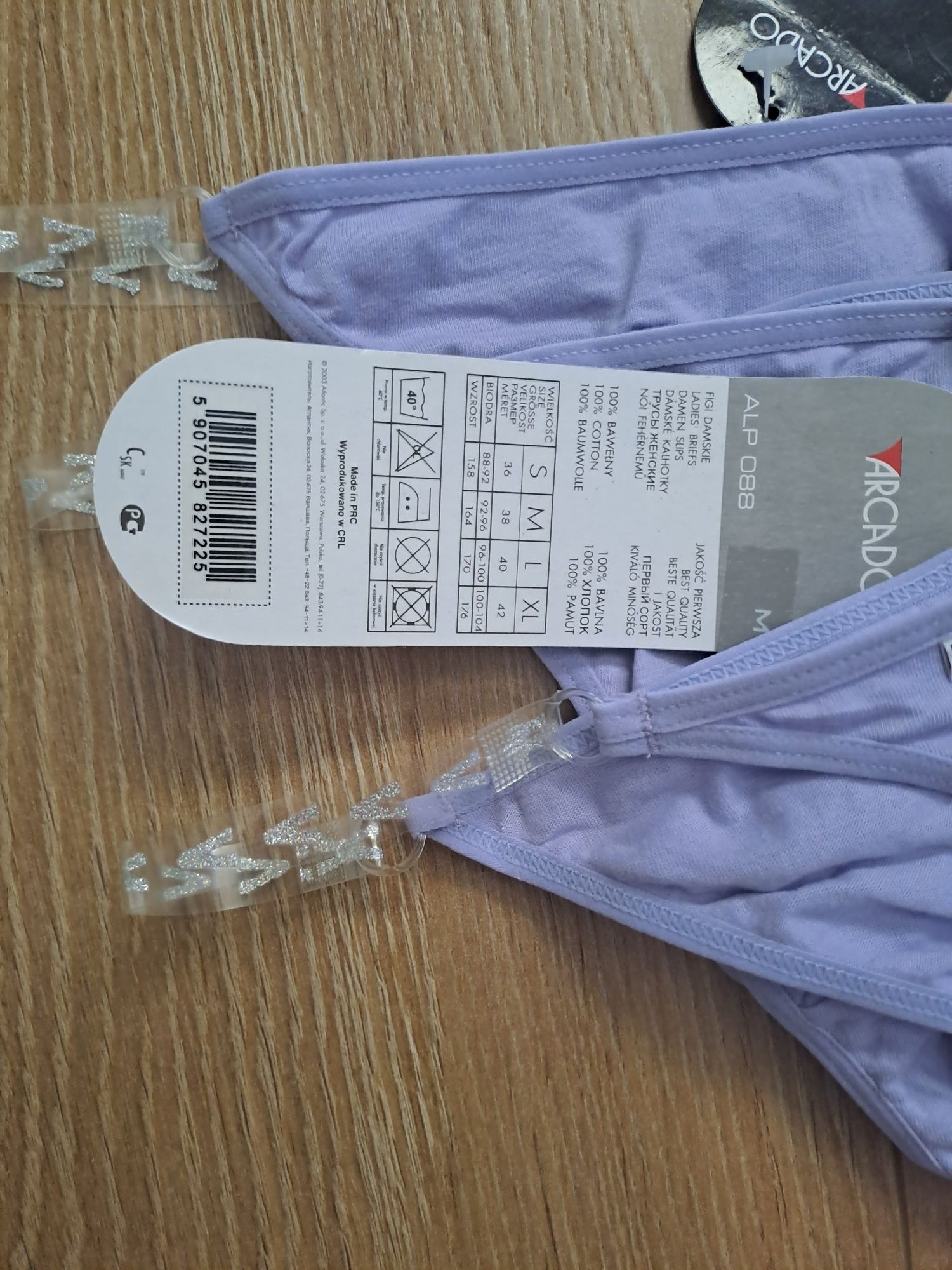 2+1 3x Stringi damskie Atlantic,  rozmiar M, silikonowe paski