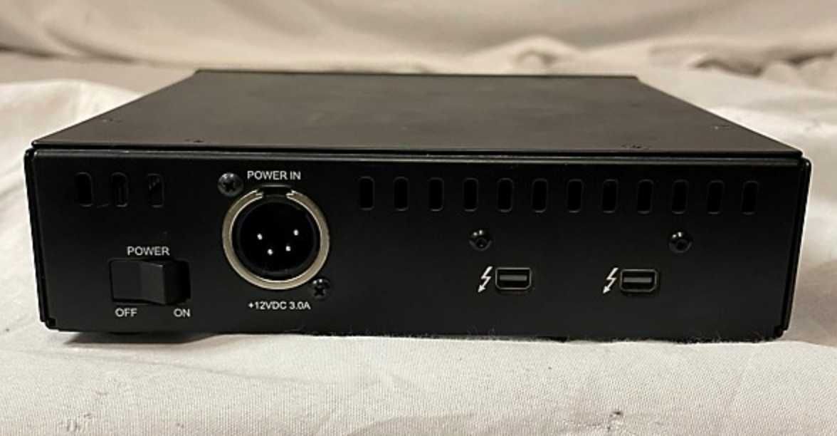 UAD-2 Sattelite QUAD CORE Thunderbolt + 84 pluginy