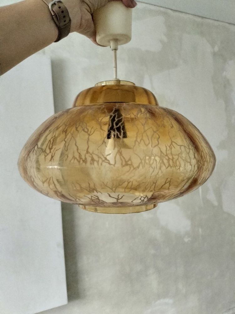 Продам 2 люстри