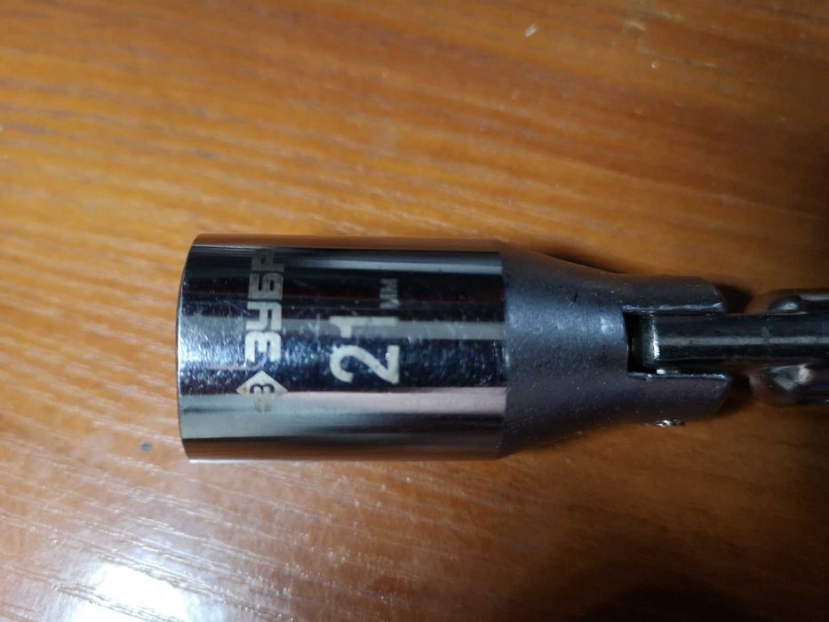 ЗУБР 21 мм, ключ свечной с резиновой втулкой, шарнирный, 27501-21