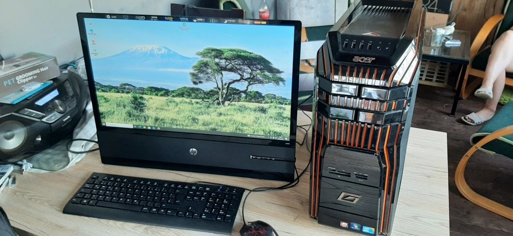 Komputer i7 8x2.93, RAM 32GB, SSD,hdd 1.5TB , Grafika 2Gb,Monitor 24